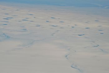 The Greenlkand ice sheet, seen from the plane.